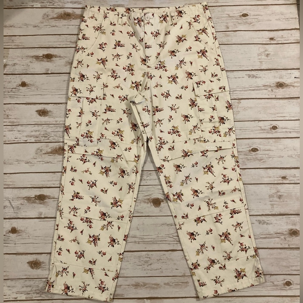 HUF co-ord utility cargo trousers in white with all over floral print Size XL - Picture 2 of 16